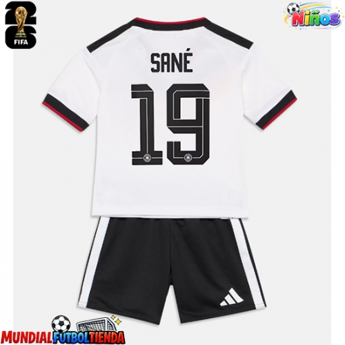 Camiseta Alemania Leroy Sane #19 Primera Equipación Replica Mundial 2026 para niños mangas cortas (+ Pantalones cortos)
